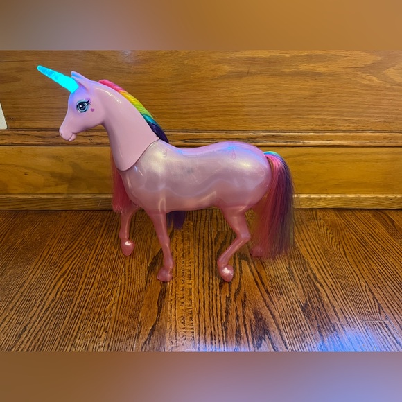 Barbie Dreamtopia Unicorn Toy w/ Rainbow Hair, Magical Lights & Sounds. - Picture 2 of 4